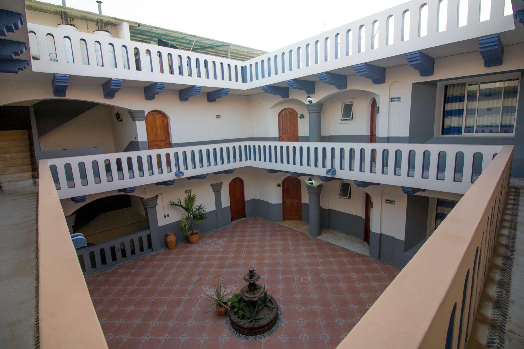 Hotel Zone H Fun Included à Huatulco Extérieur photo